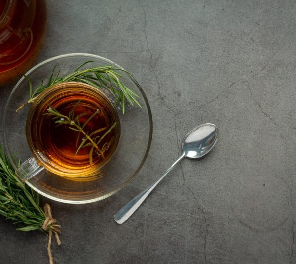 Herbata ziołowa jako naturalny lek na różne dolegliwości